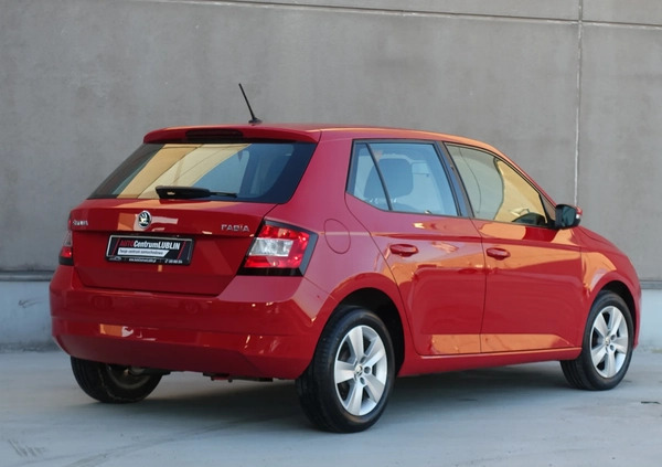 Skoda Fabia cena 32900 przebieg: 150000, rok produkcji 2018 z Goniądz małe 326
